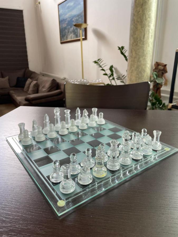 Guest House Luxotel Zrenjanin Esterno foto
