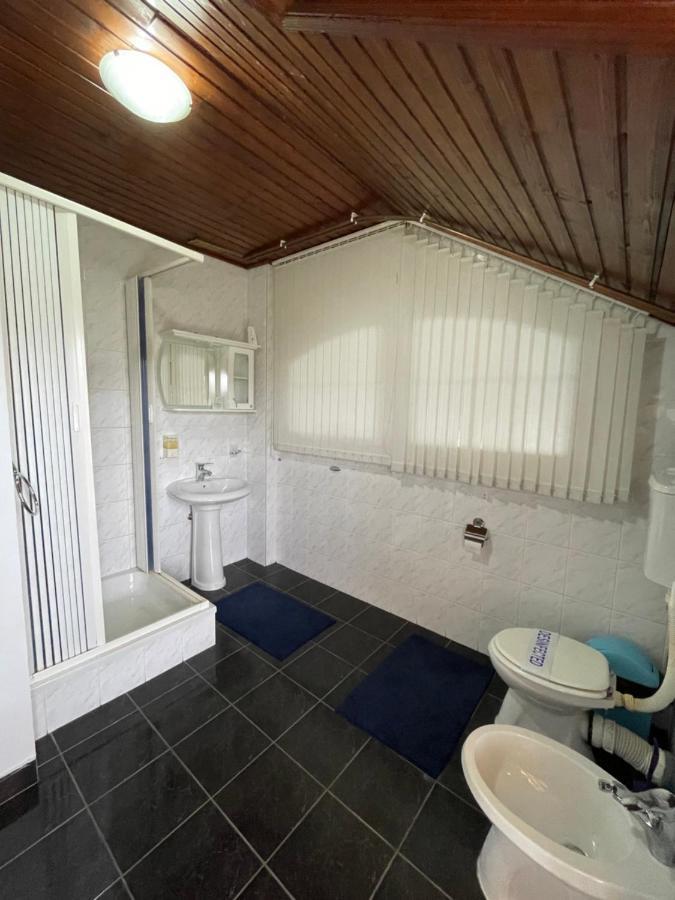 Guest House Luxotel Zrenjanin Esterno foto