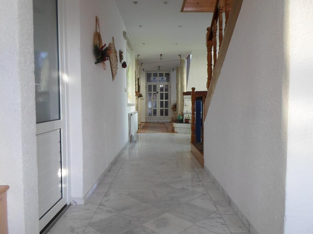Guest House Luxotel Zrenjanin Esterno foto
