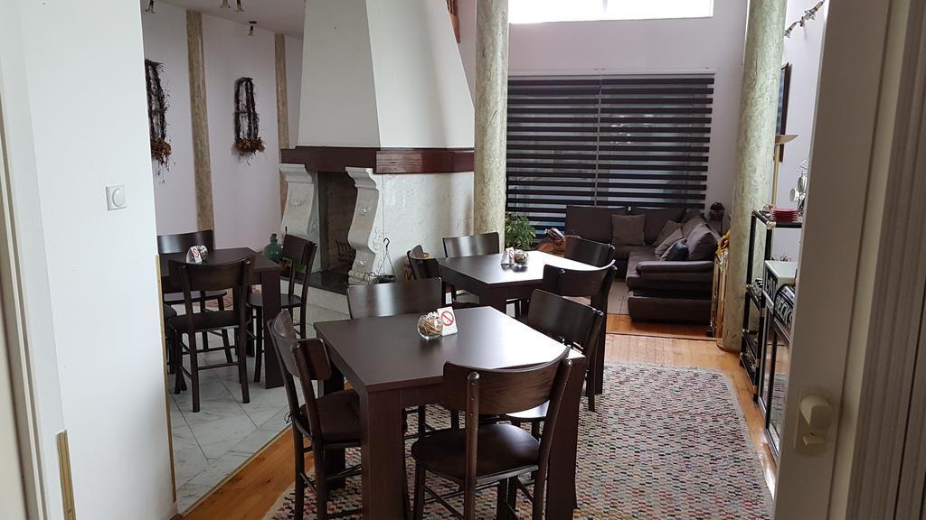 Guest House Luxotel Zrenjanin Esterno foto